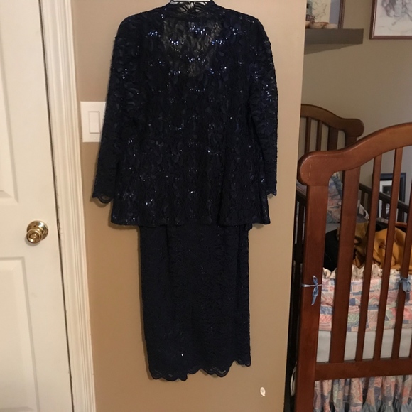 DRESS - Picture 3 of 3